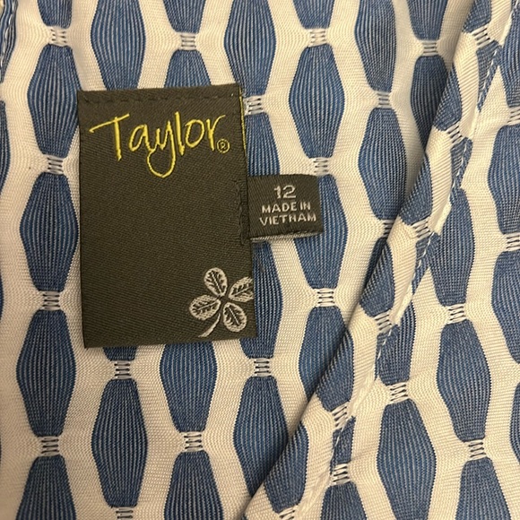 DRESS W/GODET SKIRT - Picture 5 of 5